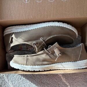 Hey Dude Tan and White